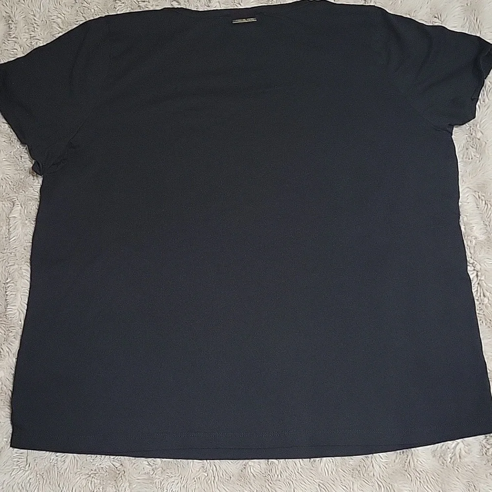 🌞MICHAEL Michael Kors Black Top with Eyelet Sleeves - Picture 4 of 5